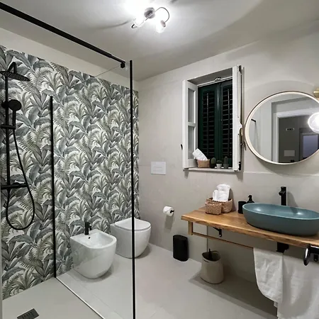 Garden Lux Guest house 3*